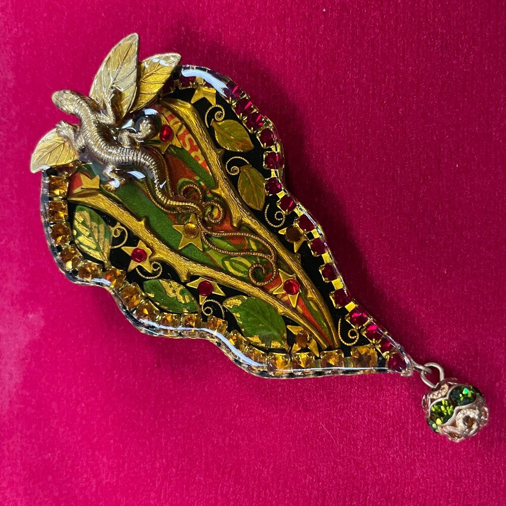 Vintage 1990 Maximal Art "Lizard in the Jungle" brooch, designed by John Wind